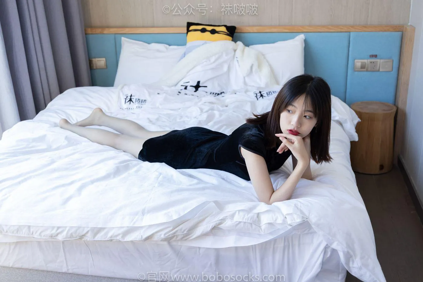 [BoBoSocks袜啵啵]NO.035 小甜豆-平底鞋、薄灰丝、薄咖啡丝 [133P]插图1
